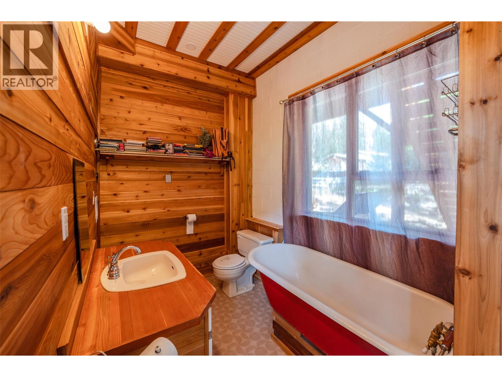 2636 11th Street, Olalla