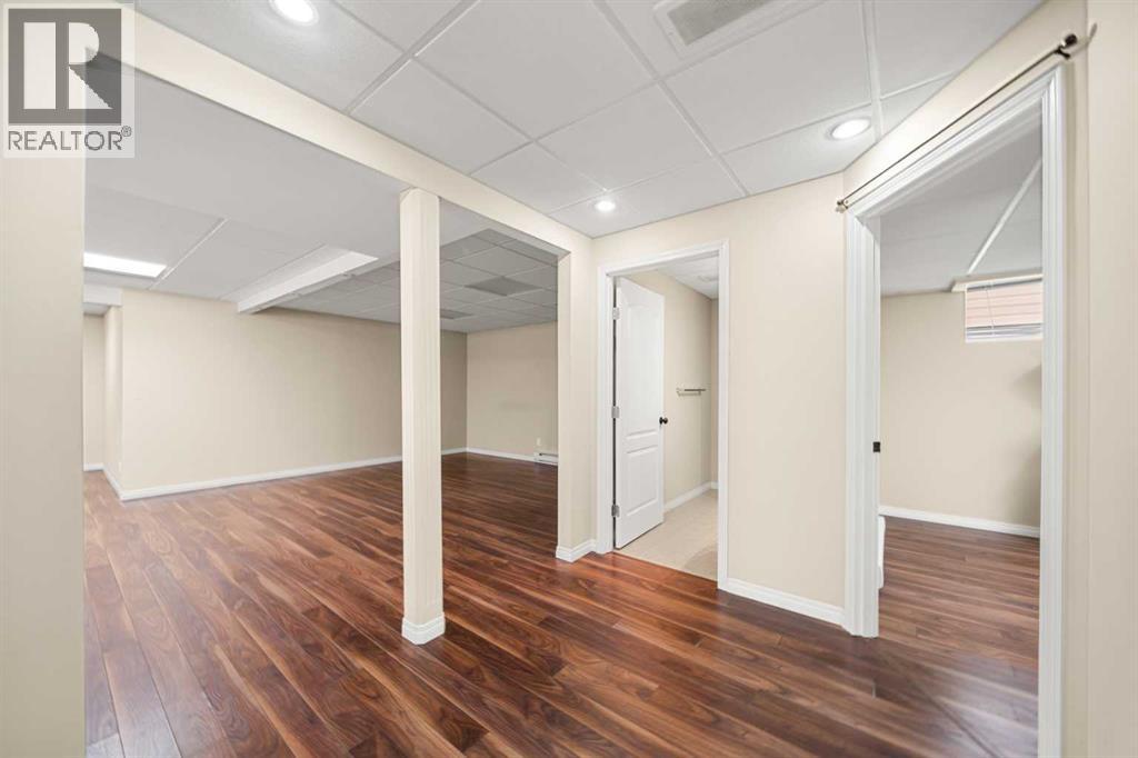 Single Family House for Sale in  Royal Birkdale Drive NW Royal Oak Calgary 