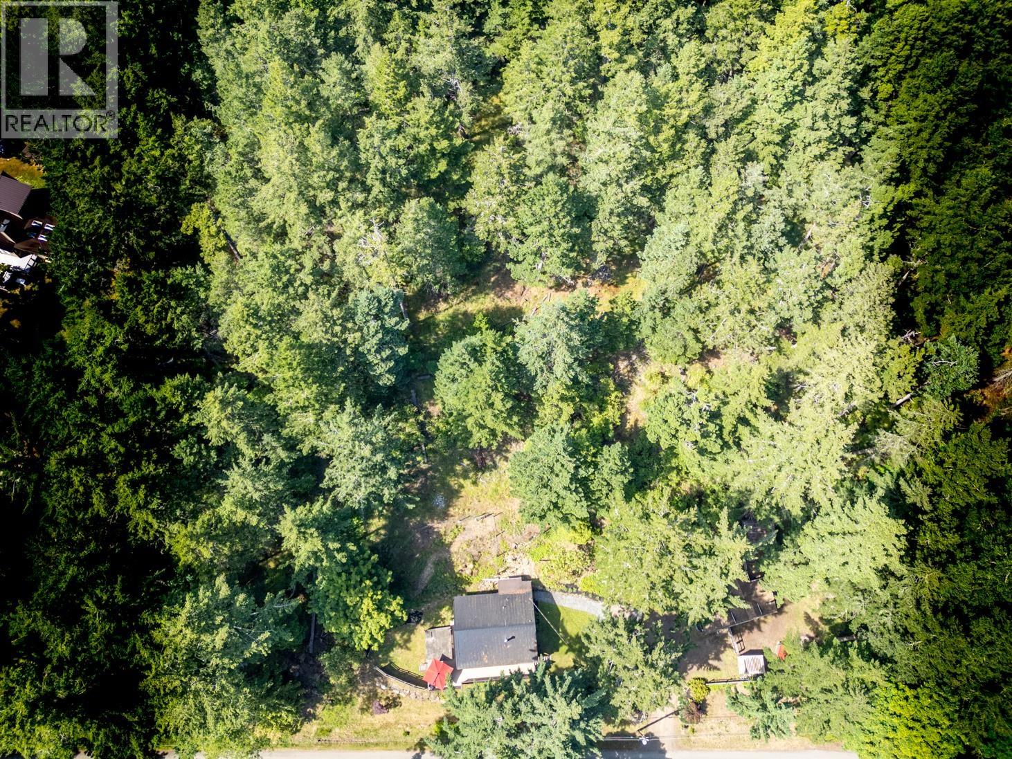 9907 GOWLLAND POINT ROAD, Pender Island