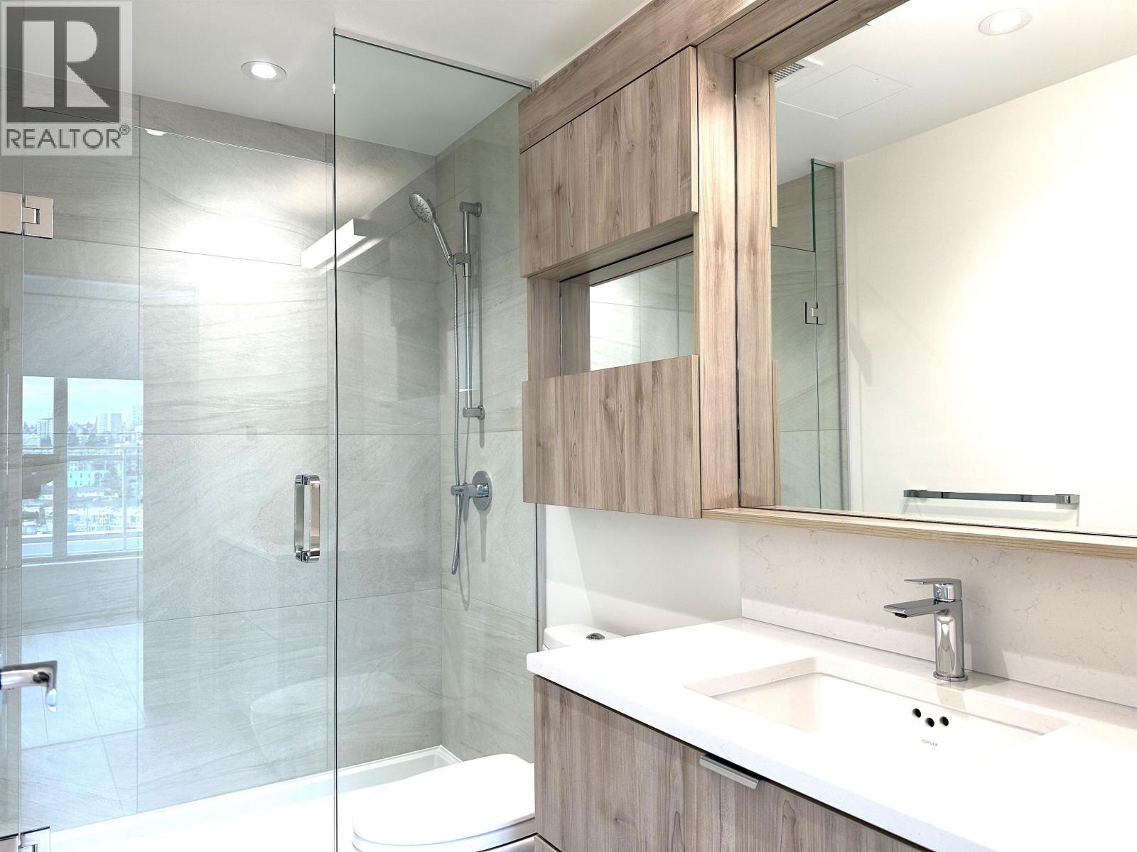 805 755 HARBOURSIDE DRIVE, North Vancouver