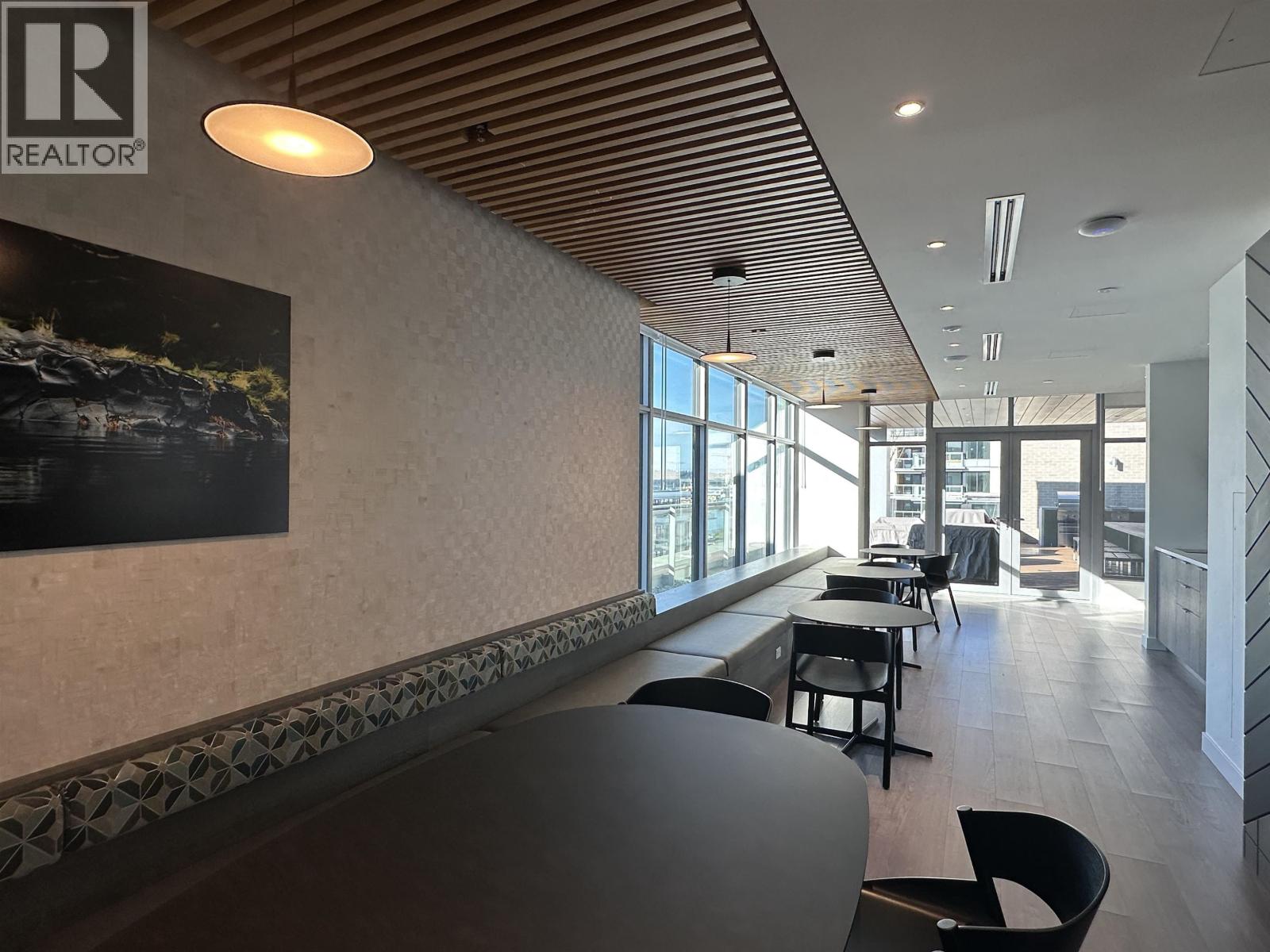 805 755 HARBOURSIDE DRIVE, North Vancouver