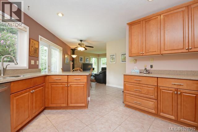 1055 Thistlewood Dr - 7