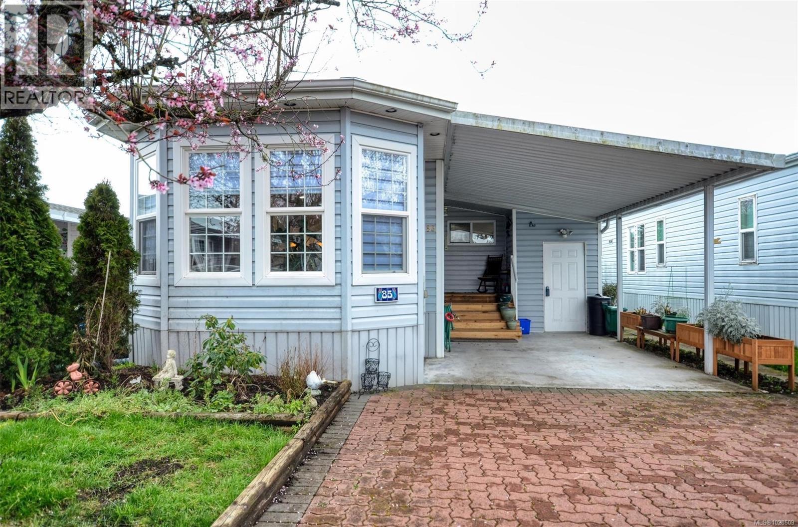 #85 7583 Central Saanich Rd - 1