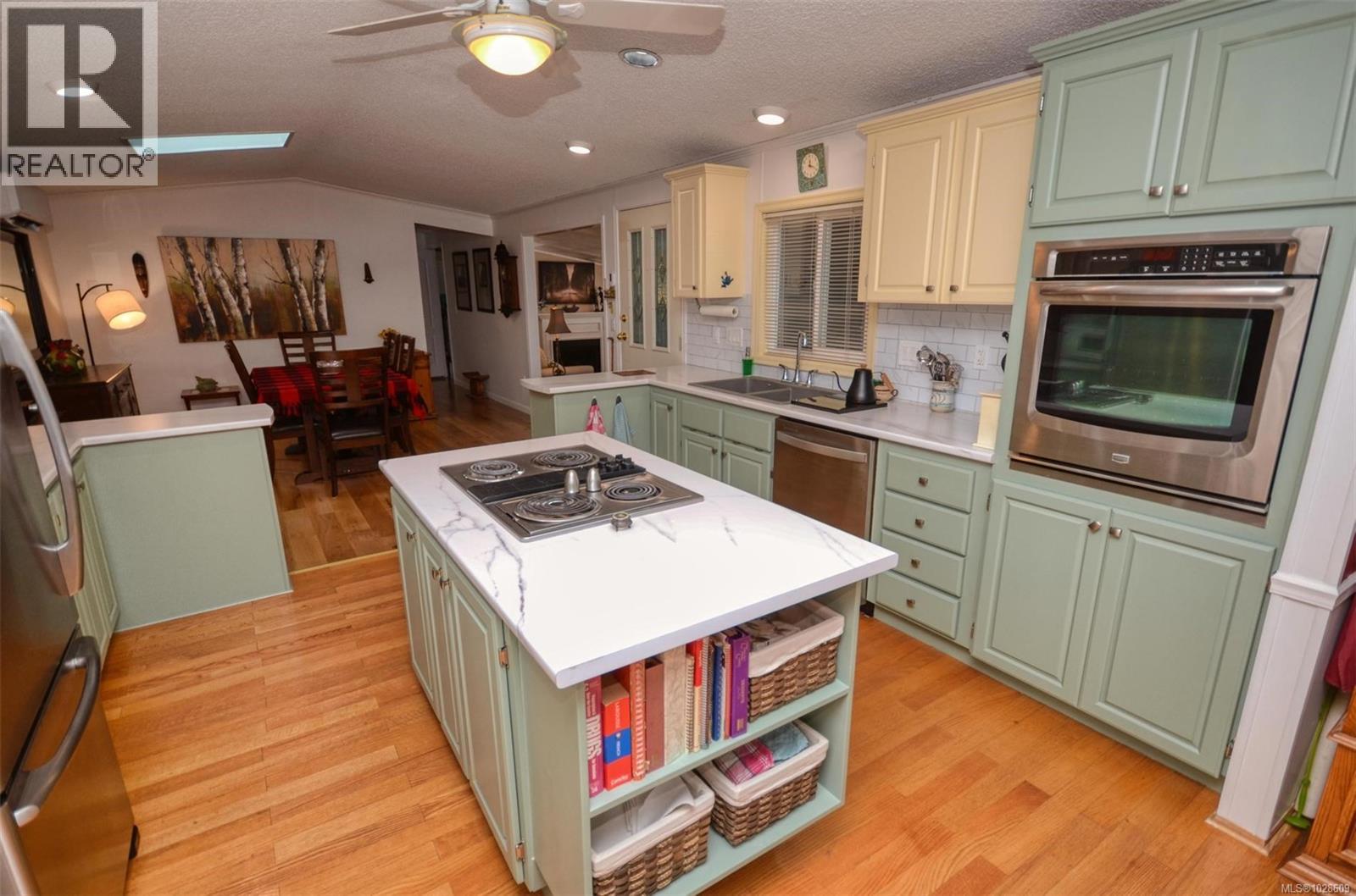 85 7583 Central Saanich Road, Central Saanich