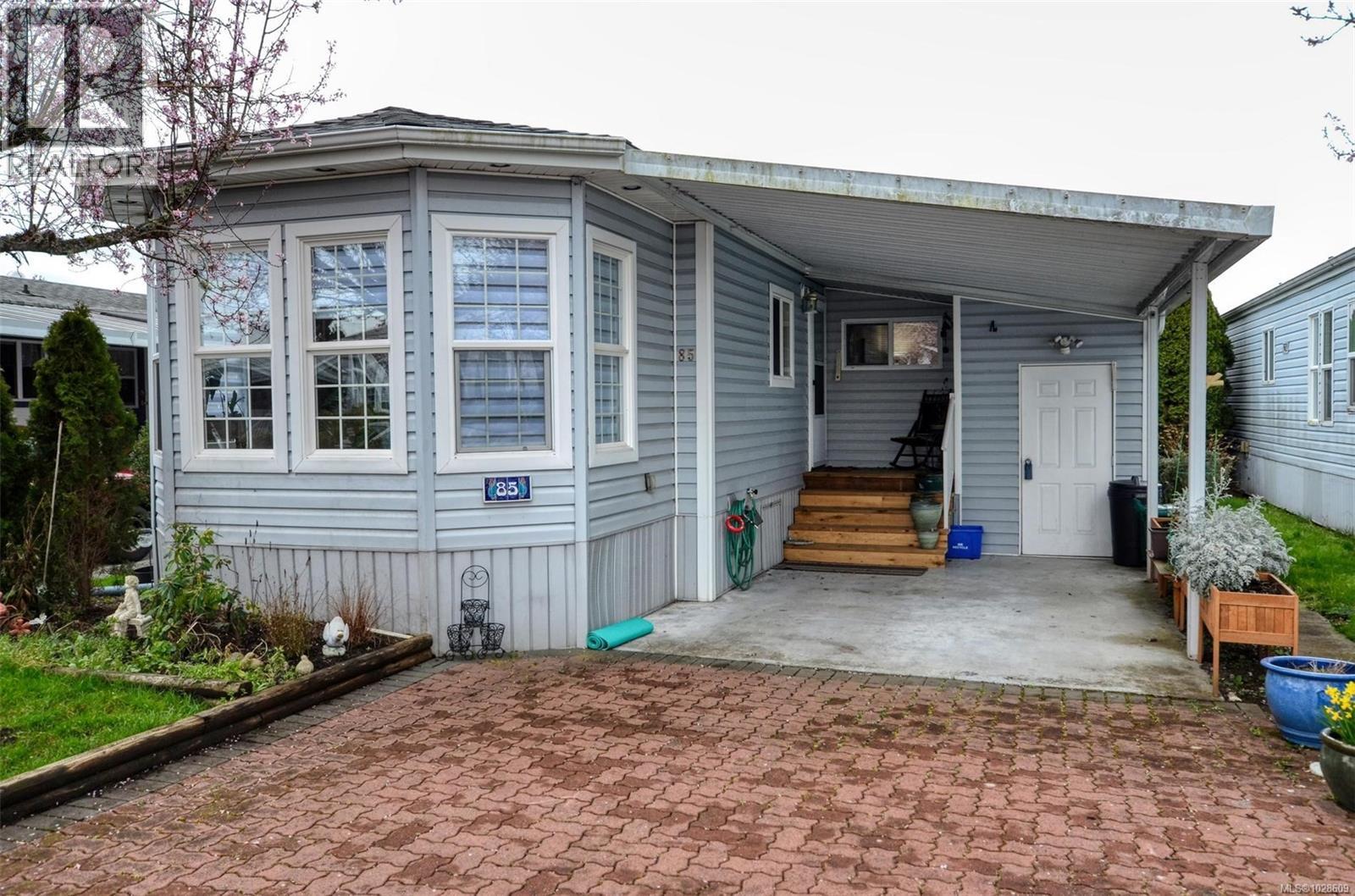 #85 7583 Central Saanich Rd - 24