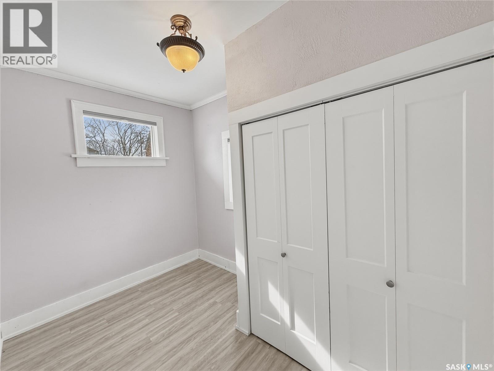 Single Family House Bungalow for Sale in  th AVENUE NE Swift Current 