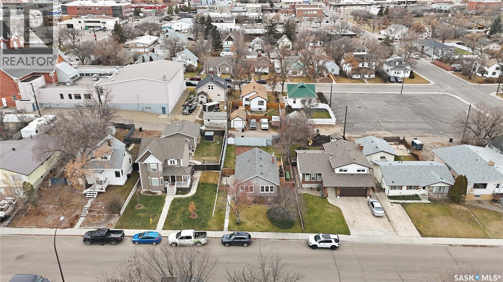 Single Family House Bungalow for Sale in  th AVENUE NE Swift Current 