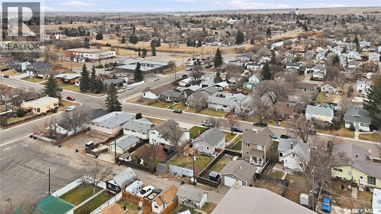 Single Family House Bungalow for Sale in  th AVENUE NE Swift Current 