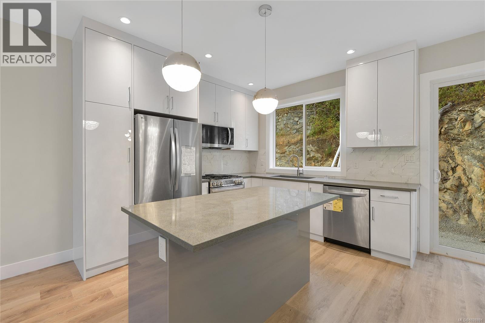  996 CITATION Road, Langford