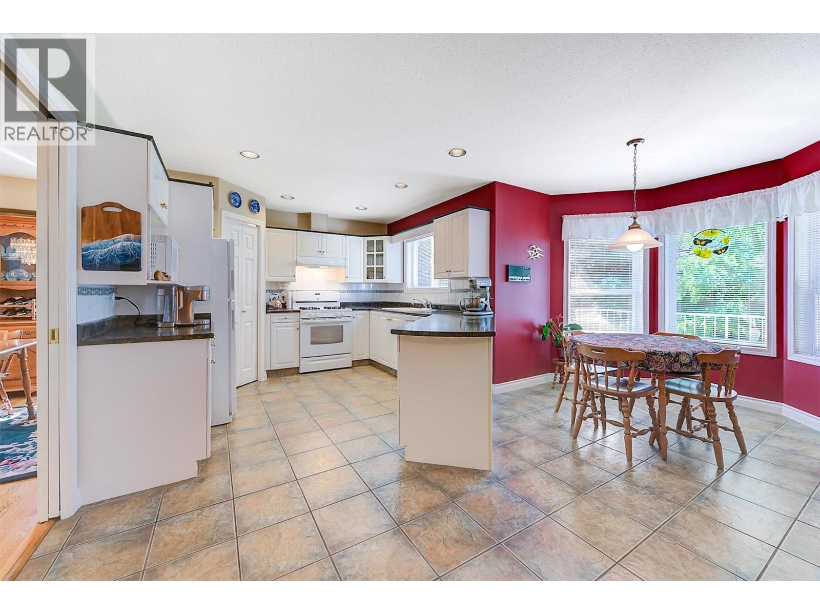  2213 Shannon Woods Place, West Kelowna