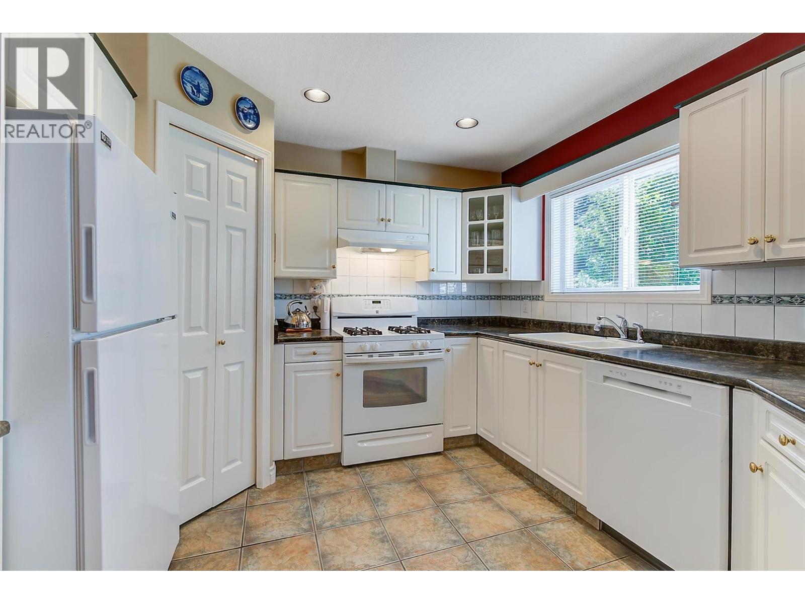 2213 Shannon Woods Place, West Kelowna