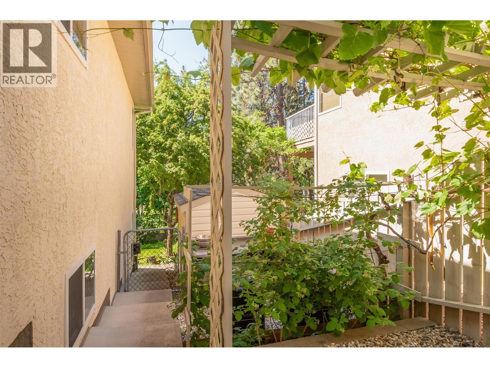  2213 Shannon Woods Place, West Kelowna