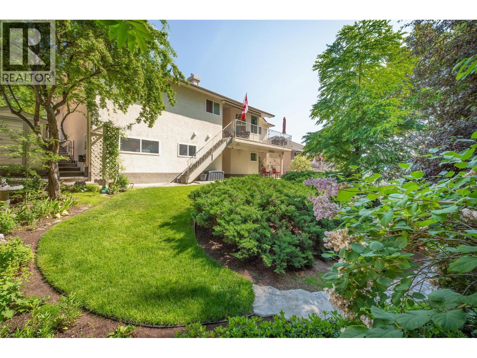  2213 Shannon Woods Place, West Kelowna