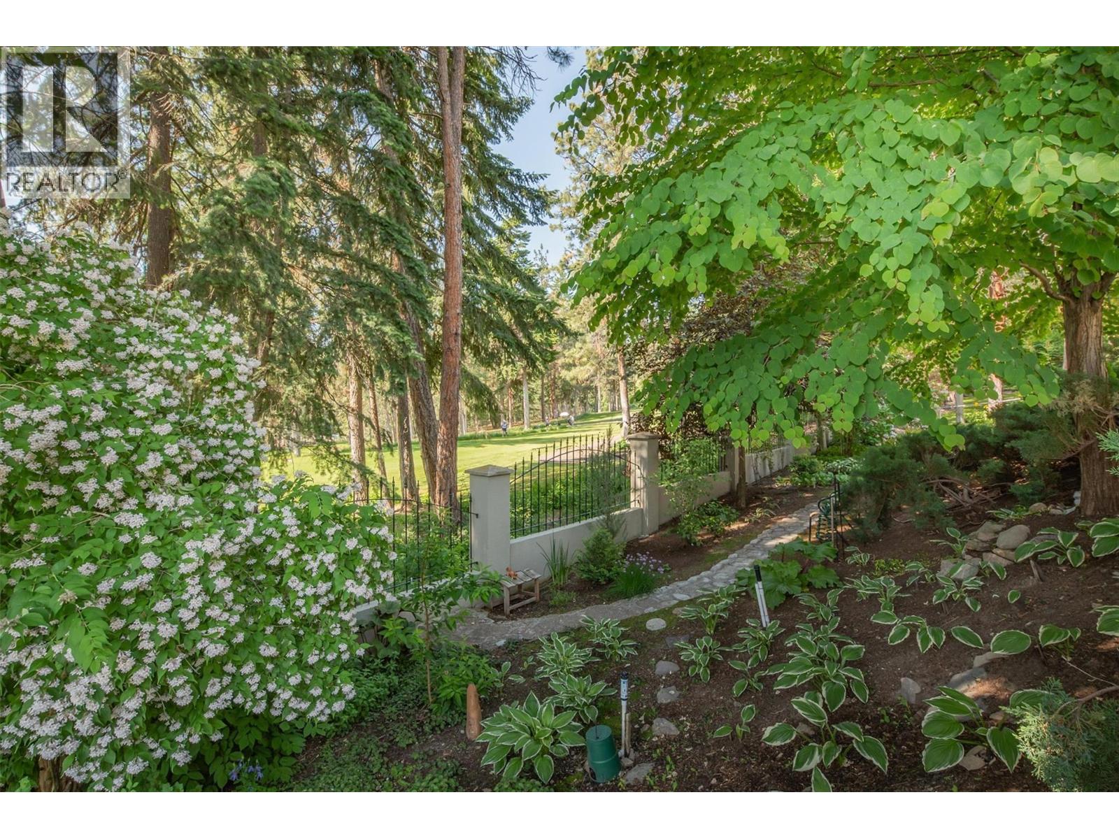  2213 Shannon Woods Place, West Kelowna