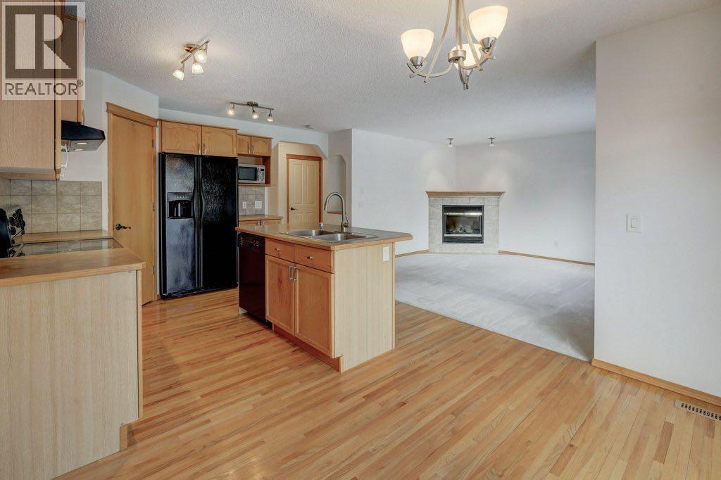 Single Family House for Sale in  Royal Birch Gardens NW Royal Oak Calgary 