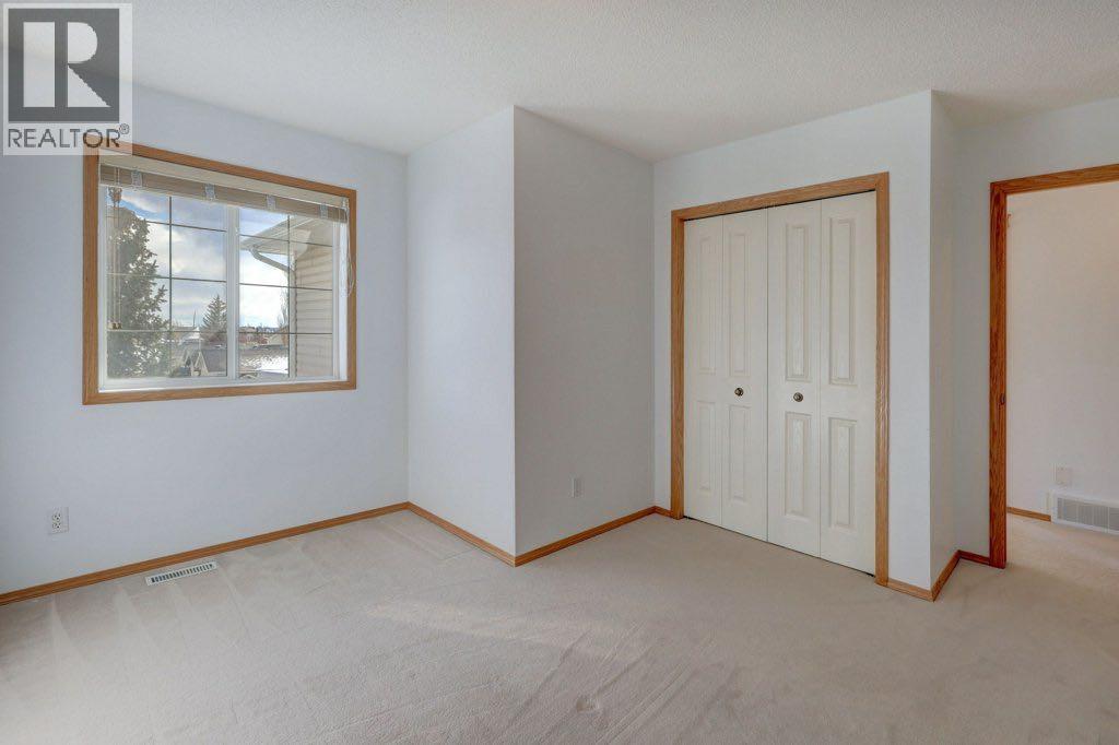 Single Family House for Sale in  Royal Birch Gardens NW Royal Oak Calgary 