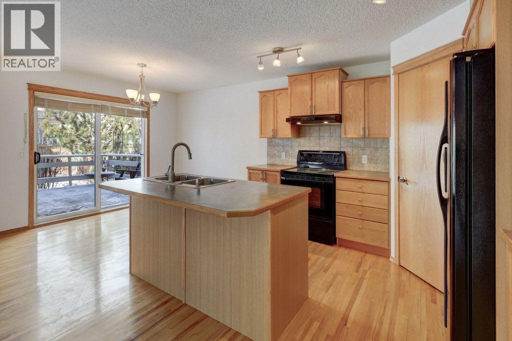 Single Family House for Sale in  Royal Birch Gardens NW Royal Oak Calgary 