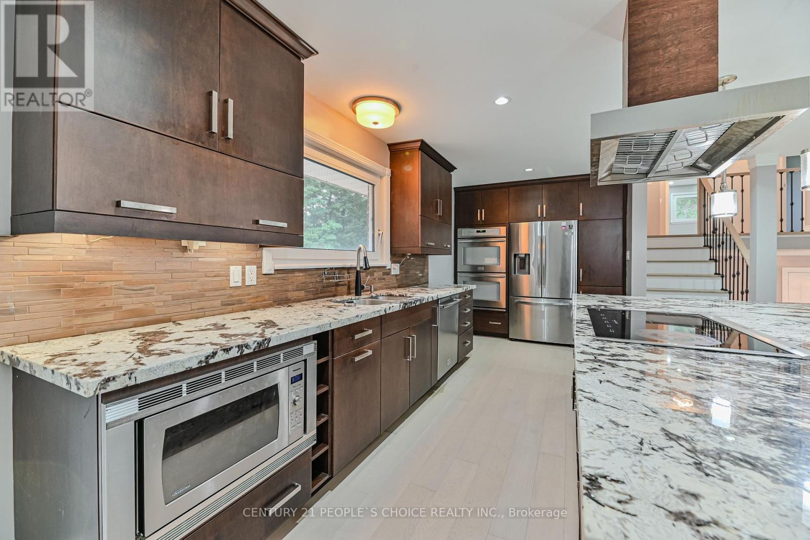 8 GLENN COURT - 13