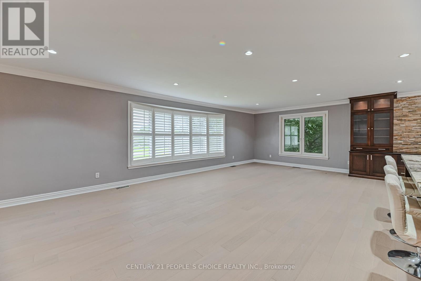 8 GLENN COURT - 15