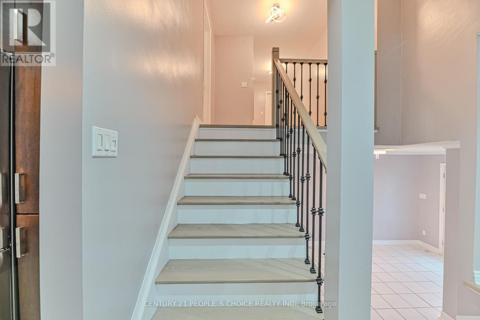 8 GLENN COURT - 16
