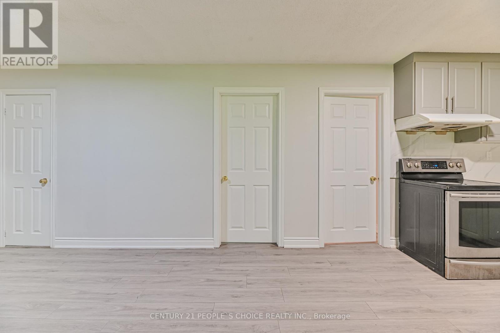 8 GLENN COURT - 41