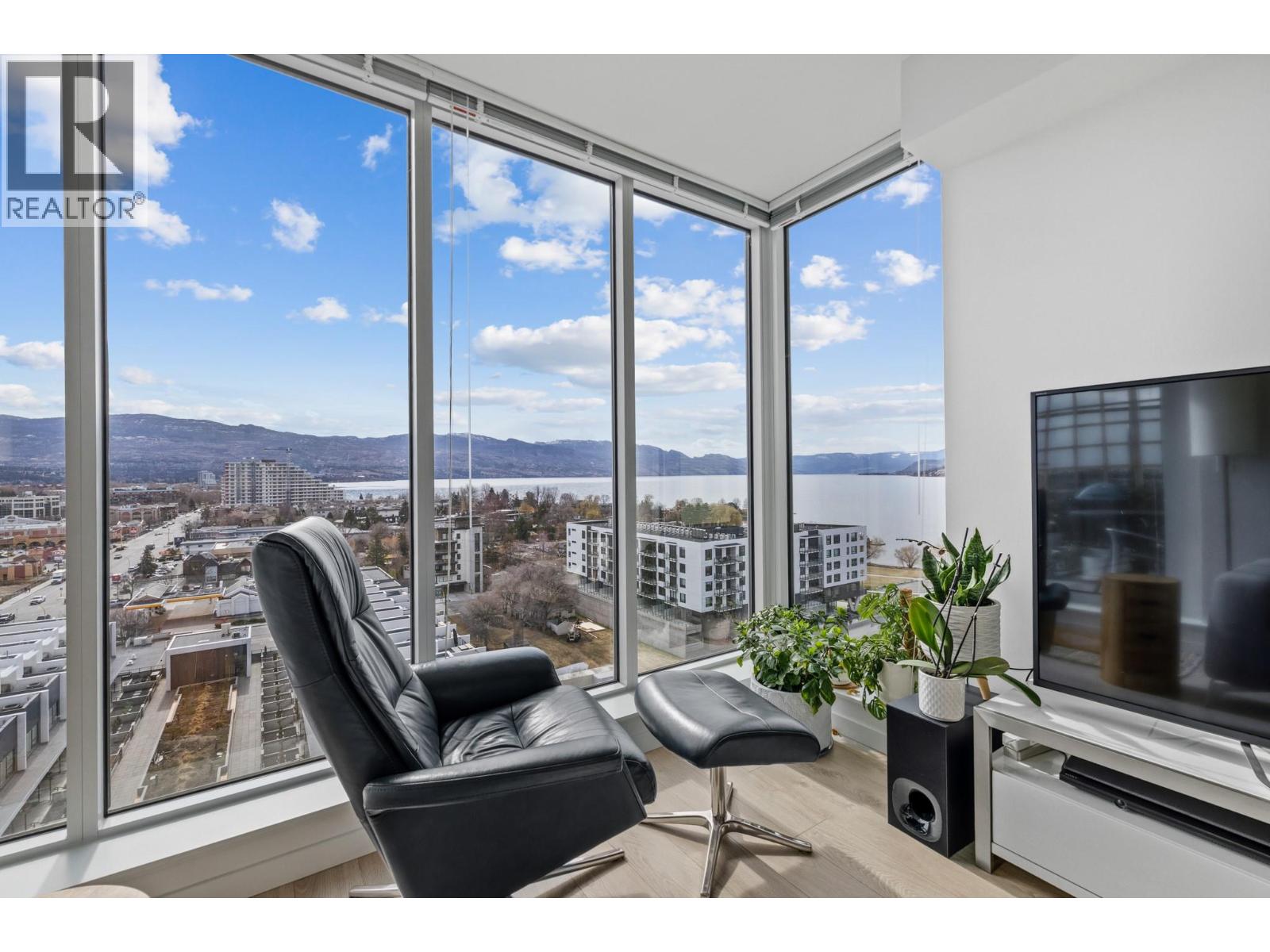 1204 485 Groves Avenue, Kelowna