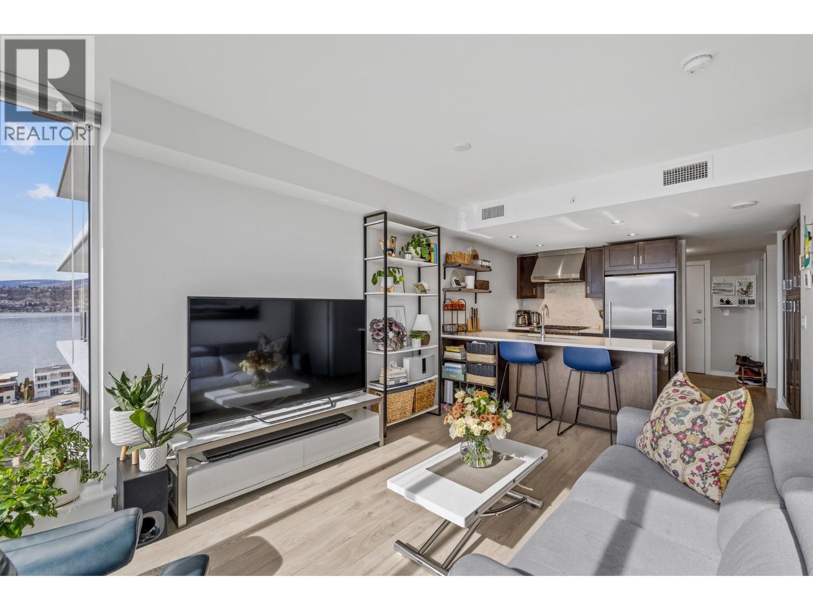 1204 485 Groves Avenue, Kelowna