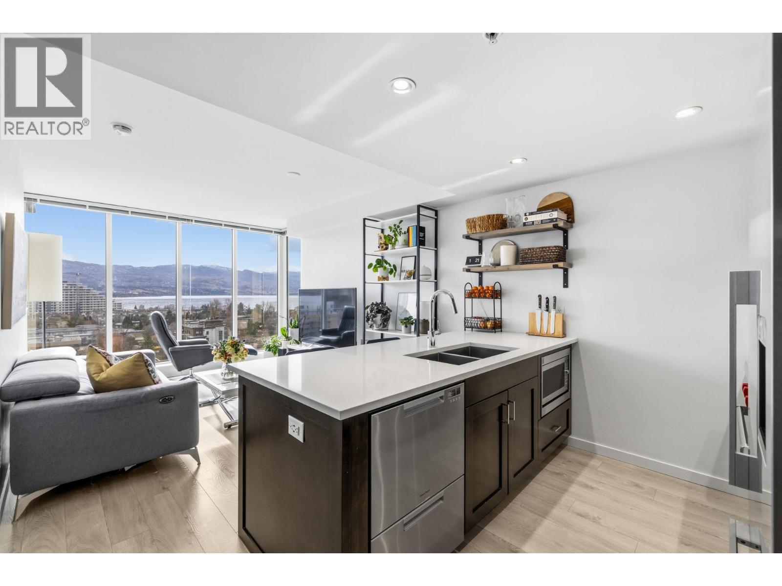 1204 485 Groves Avenue, Kelowna