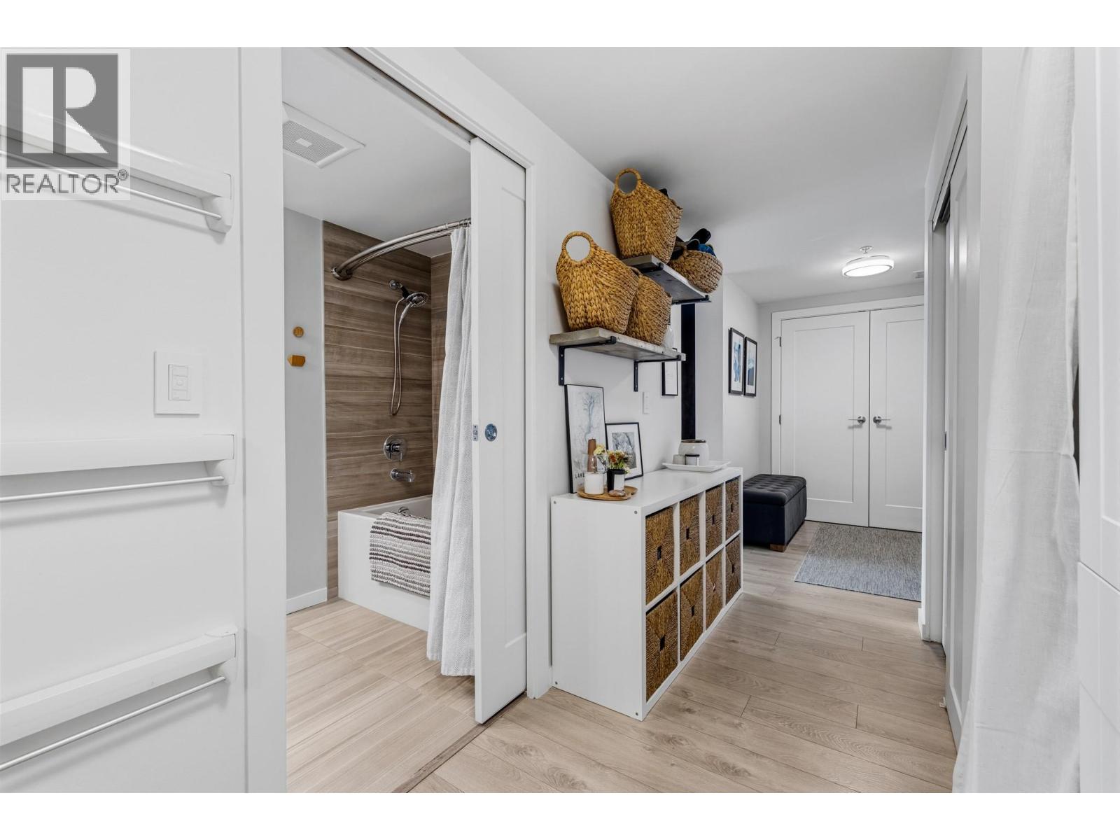 1204 485 Groves Avenue, Kelowna