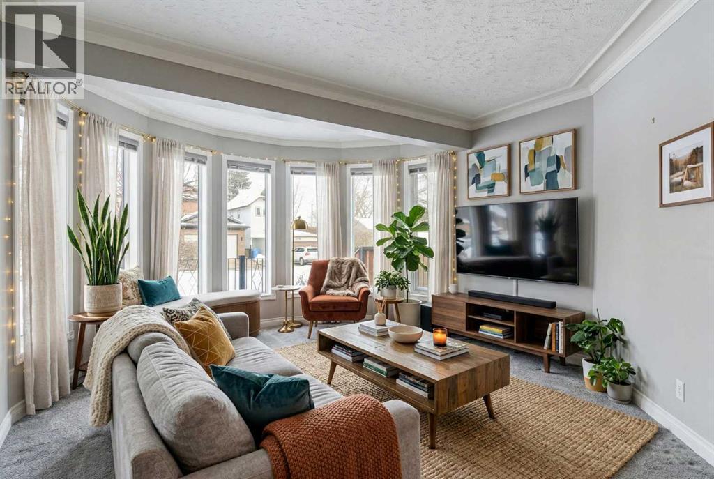 Single Family House for Sale in   Avenue NE Winston Heights/Mountview Calgary 