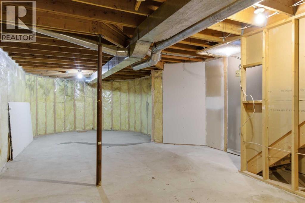 Single Family House for Sale in   Avenue NE Winston Heights/Mountview Calgary 