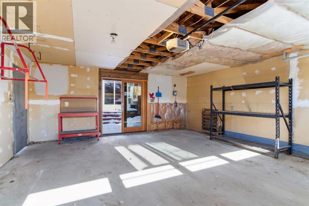 Single Family House for Sale in   Avenue NE Winston Heights/Mountview Calgary 