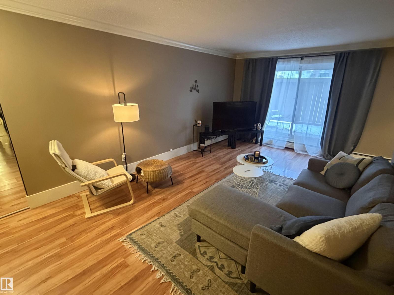 
          102 11303 103 AV NW
            <br/>
            <span>Edmonton</span>
            , 
            <span>AB</span>
             <span>T5K1S1</span>
         - Photo 7