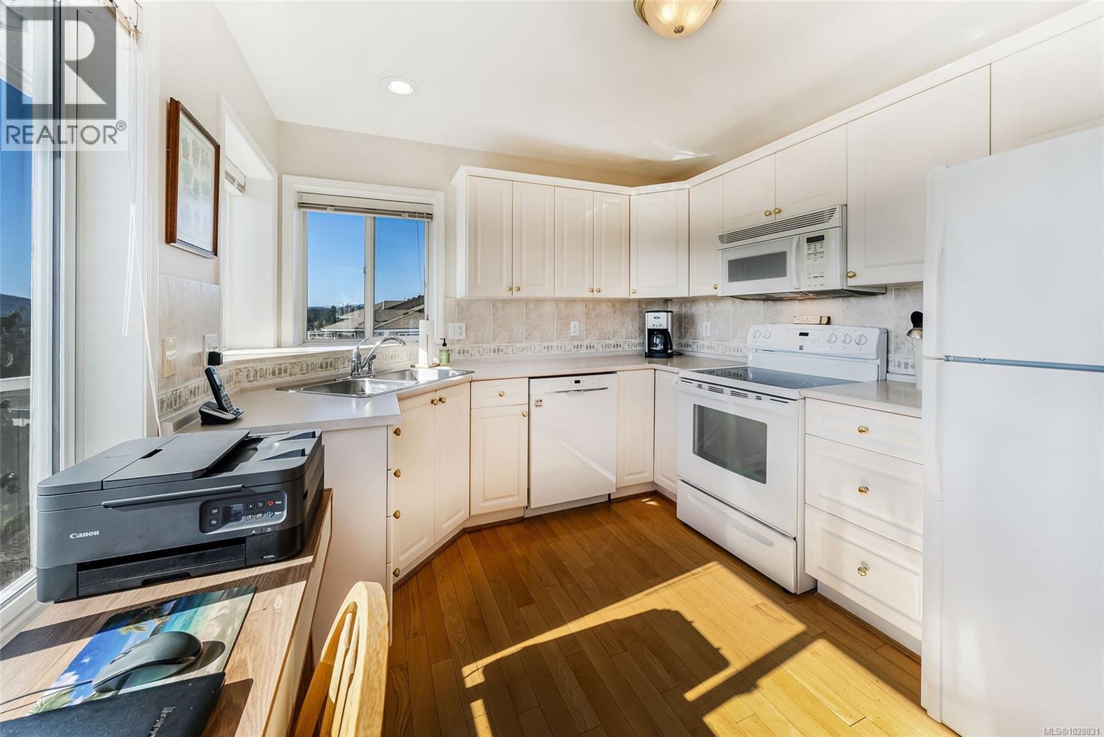 3385 EDGEWOOD DR - 16