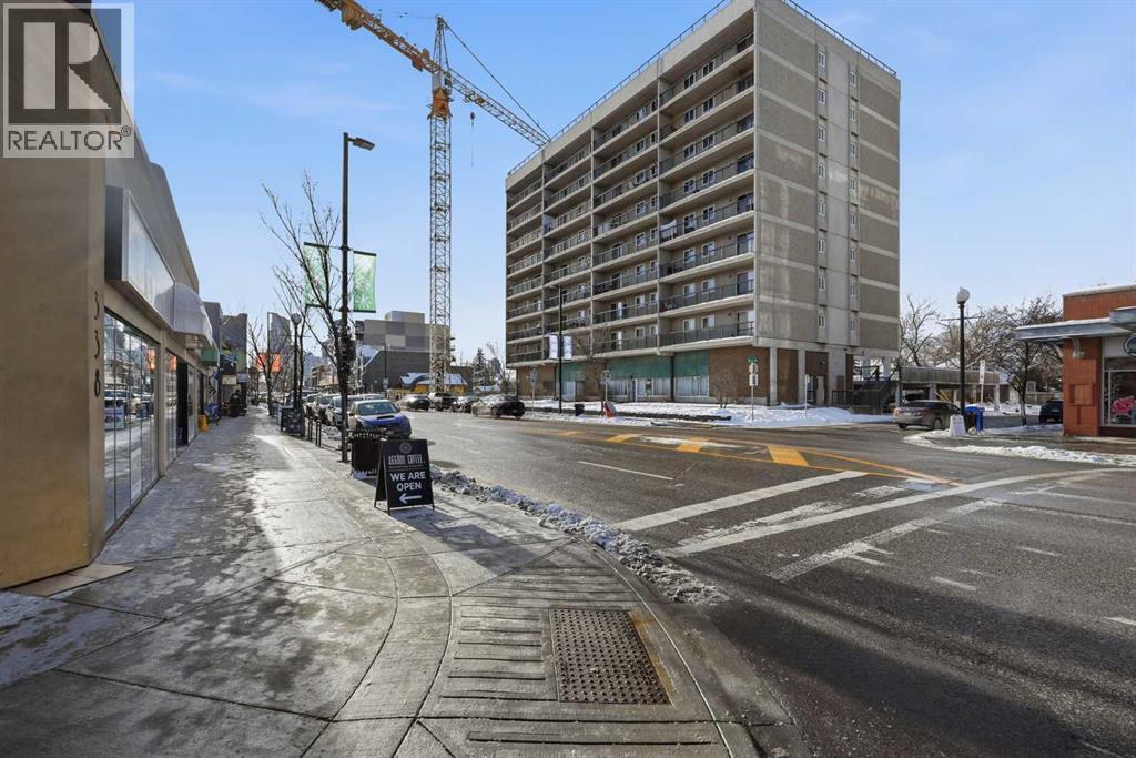 Single Family House for Sale in    Avenue NW Sunnyside Calgary 