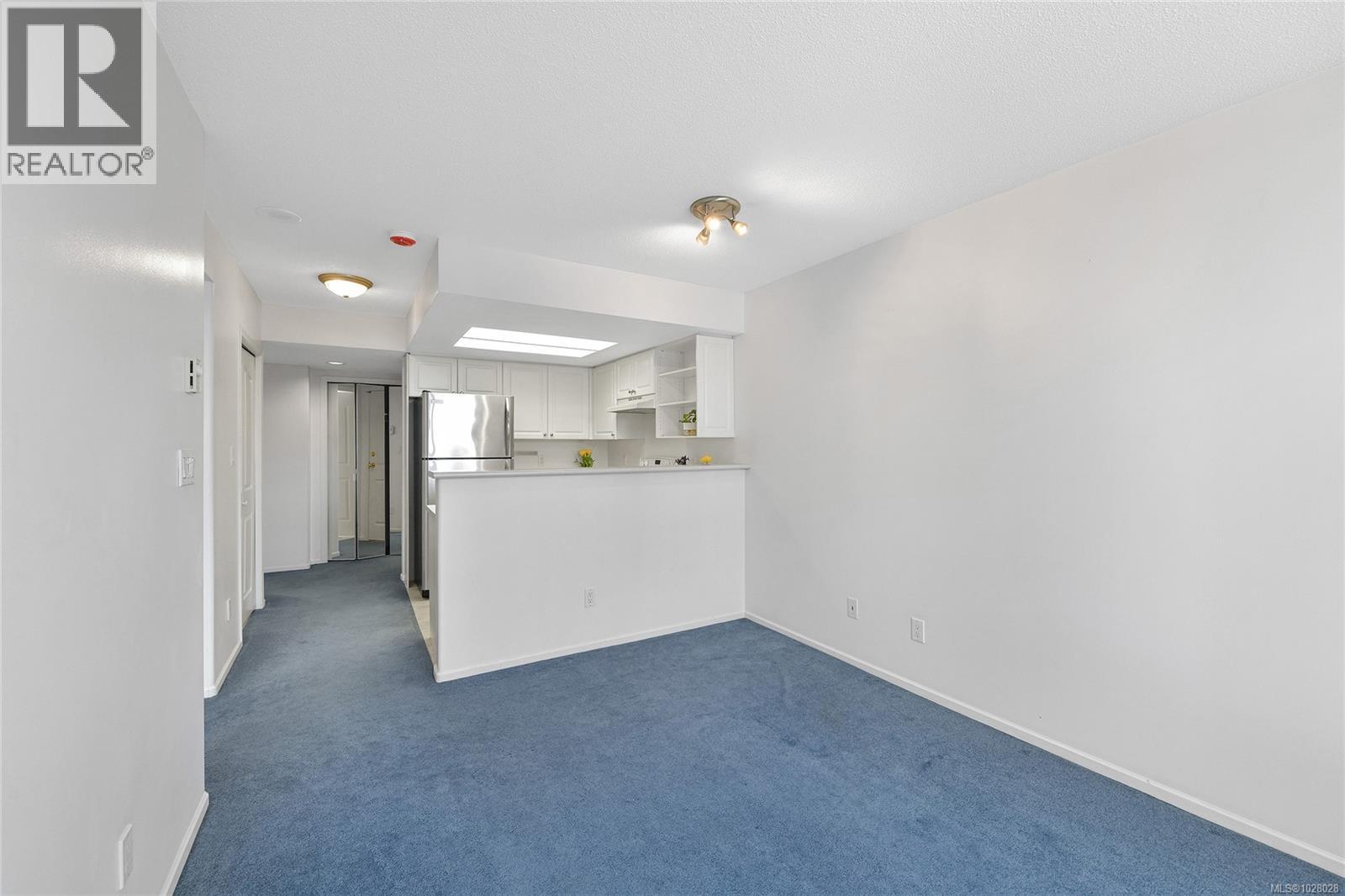 #607 930 YATES ST - 10