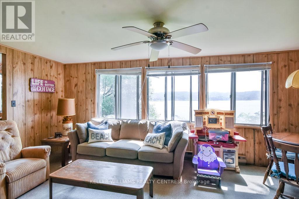 379 CHAMPLAIN ROAD - 6