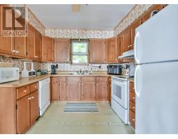 379 Champlain Road, Penetanguishene, ON L9M1S3 Photo 8