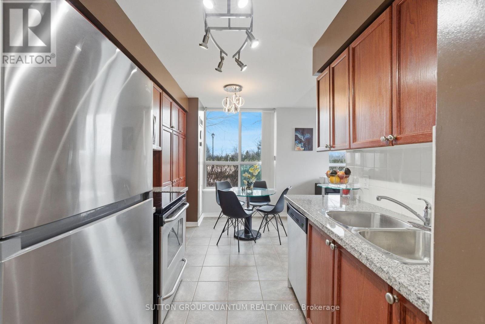 #104 4889 KIMBERMOUNT AVENUE - 13