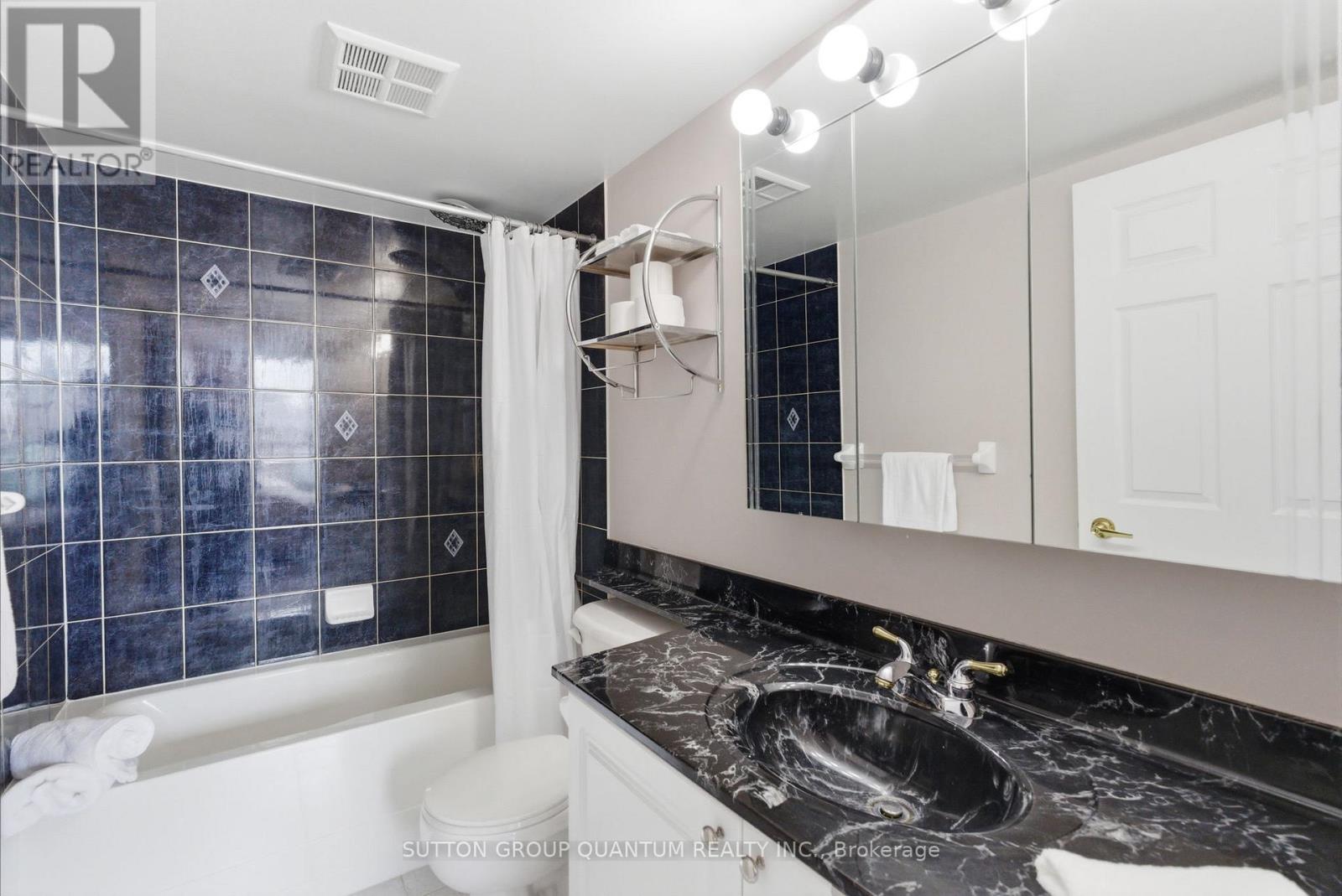 #104 4889 KIMBERMOUNT AVENUE - 20