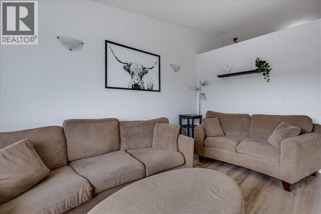 30 Kenny Close, Red Deer