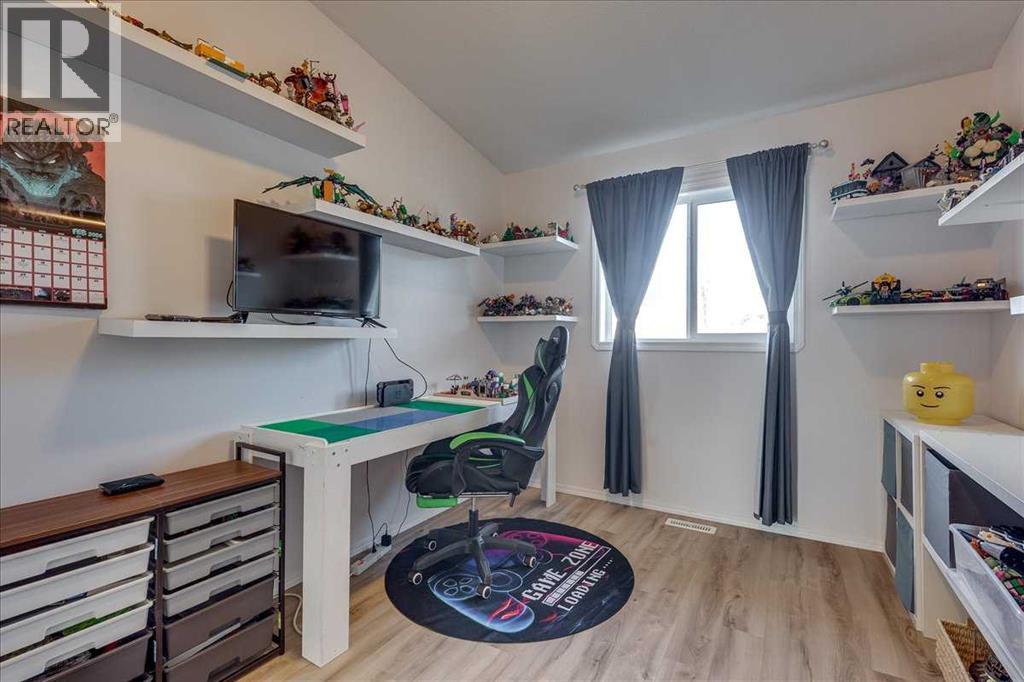 30 Kenny Close, Red Deer