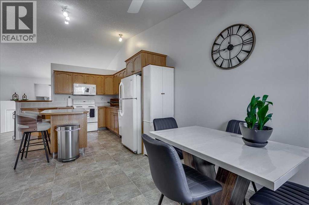 30 Kenny Close, Red Deer