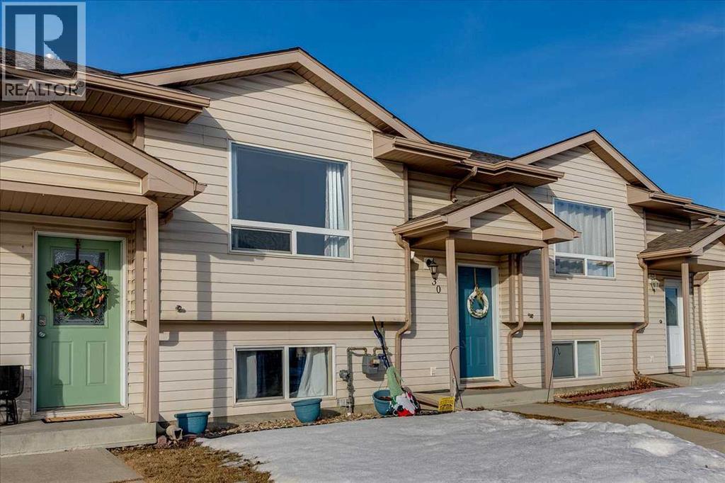 30 Kenny Close, Red Deer