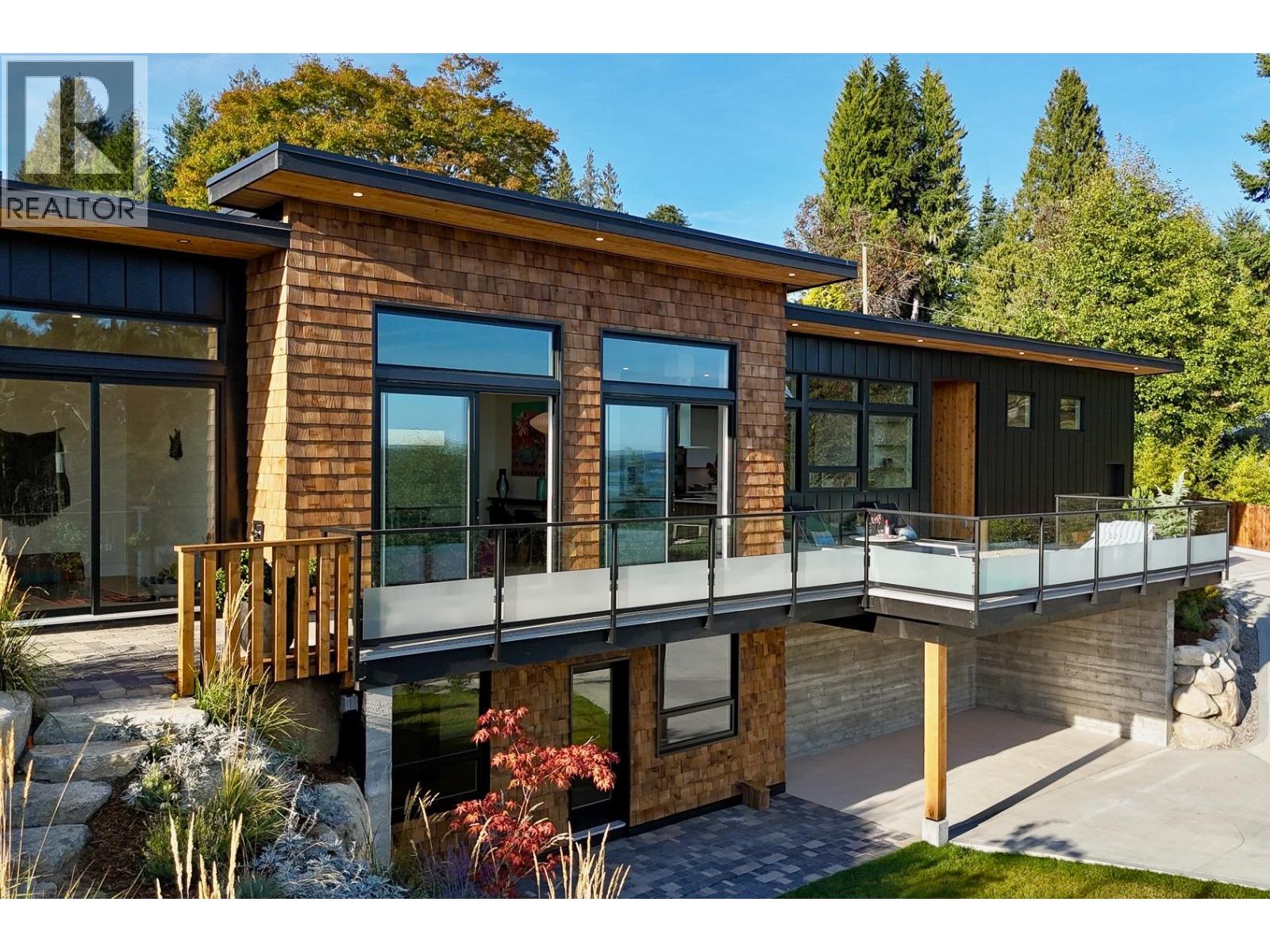 980 GOWER POINT ROAD, Gibsons