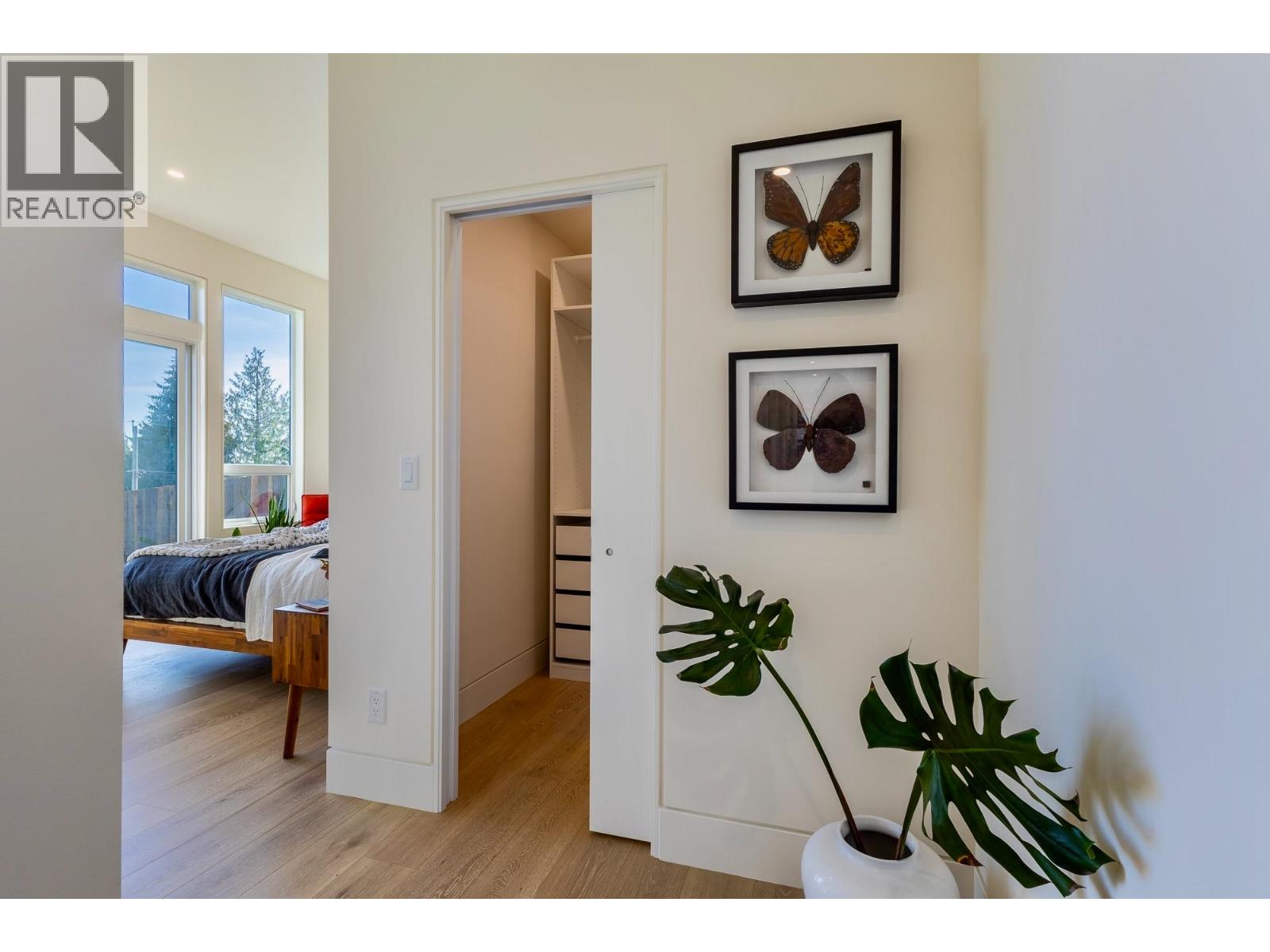 980 GOWER POINT ROAD, Gibsons