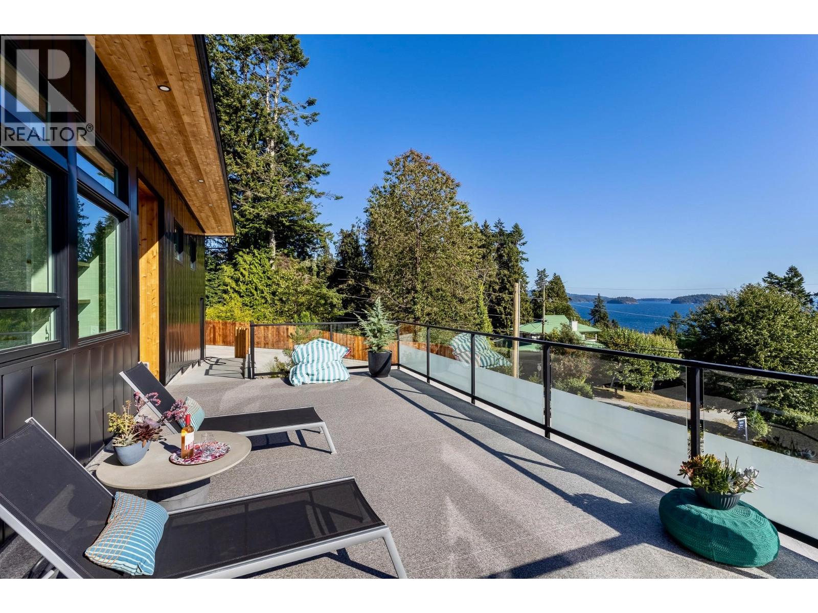 980 GOWER POINT ROAD, Gibsons