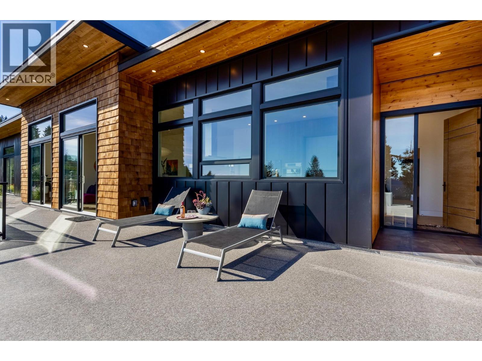 980 GOWER POINT ROAD, Gibsons