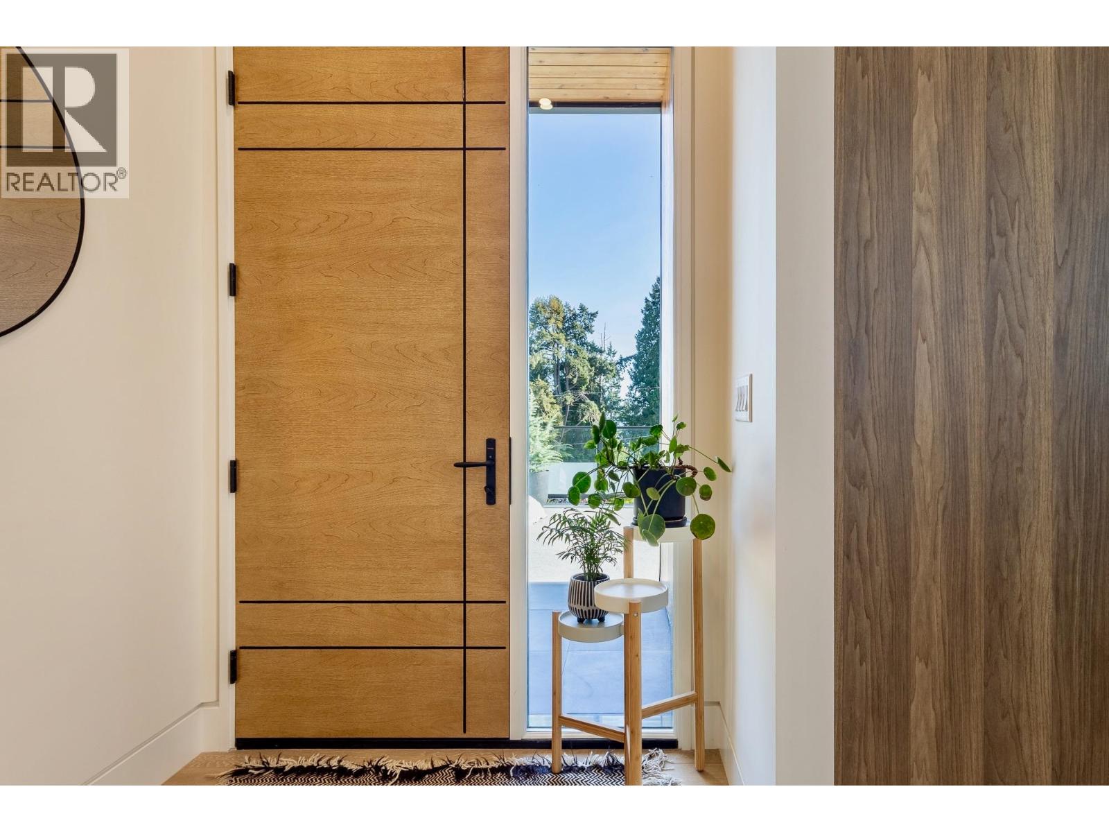 980 GOWER POINT ROAD, Gibsons