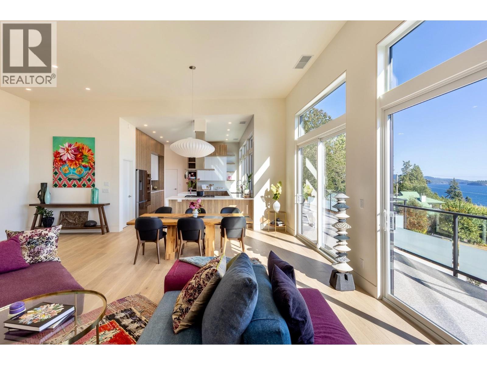 980 GOWER POINT ROAD, Gibsons